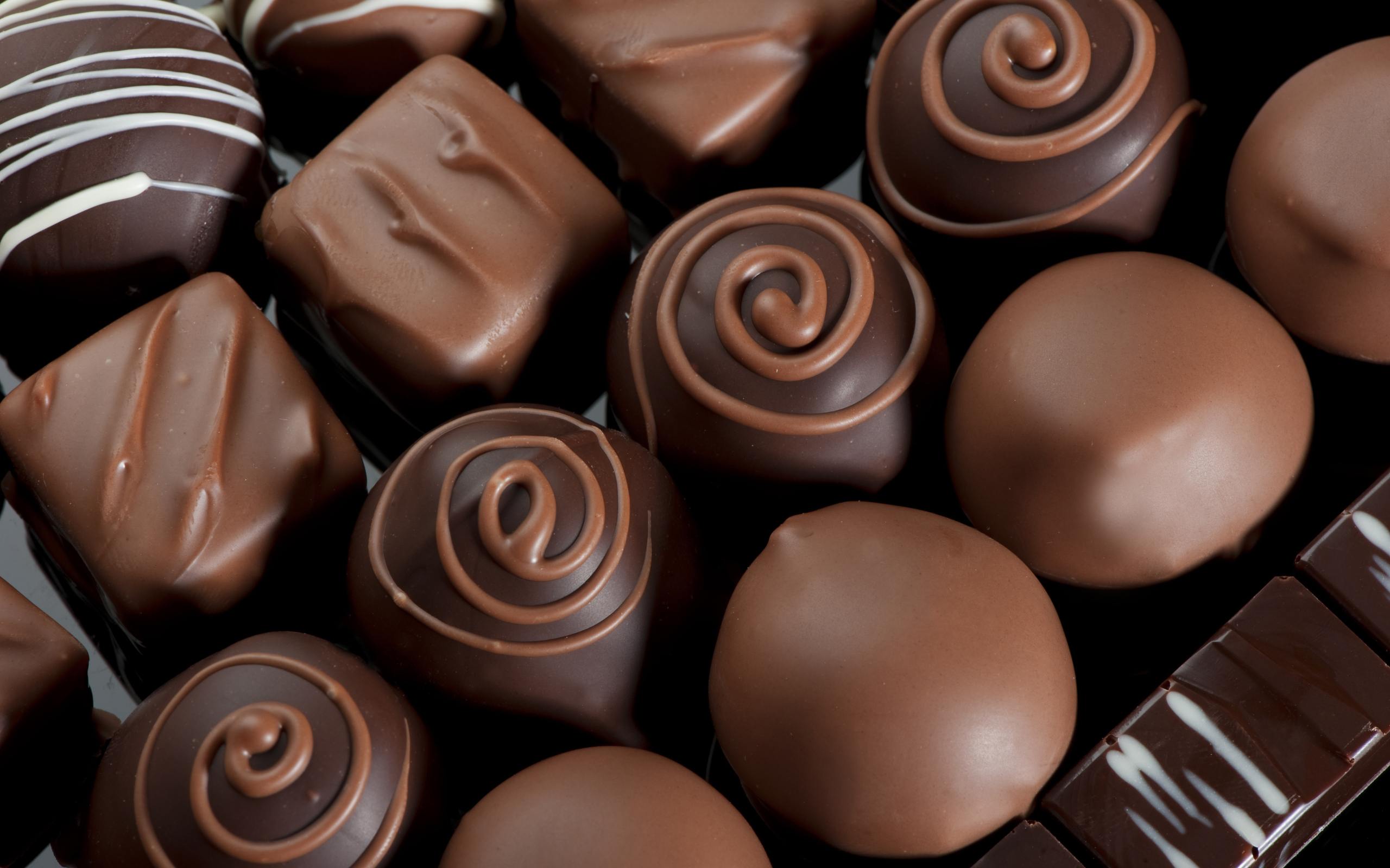 شکلات چیست و چرا فایده دارد